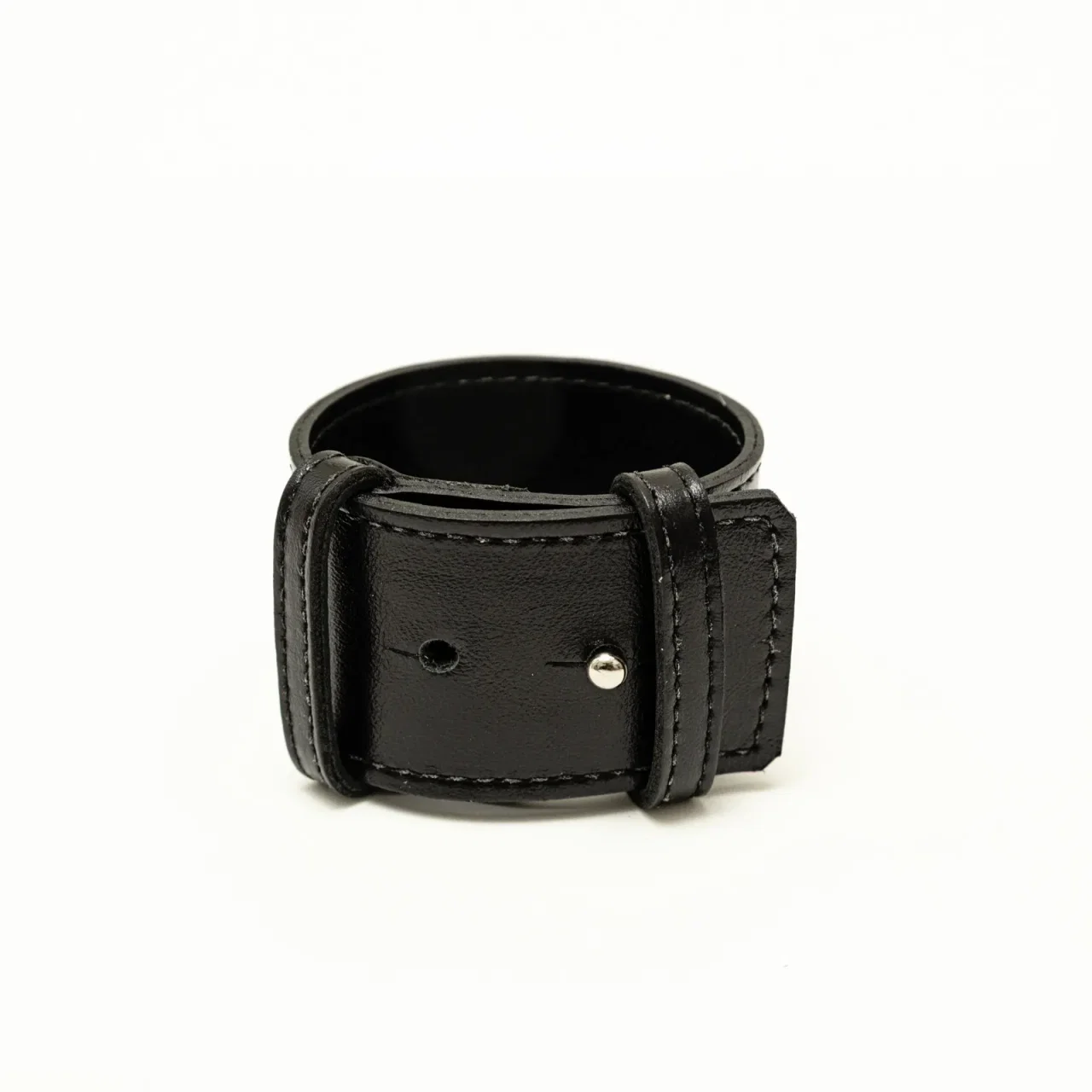 Bracelete em couro